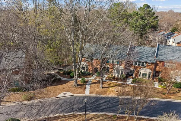 a view of a parking space