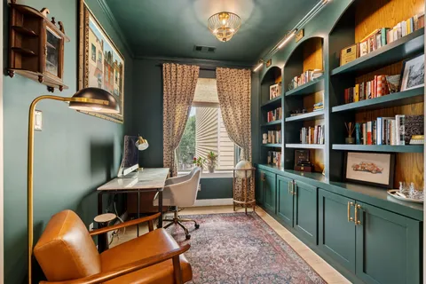 $845,000 | 1240 West Bell Street, Houston, TX 77019