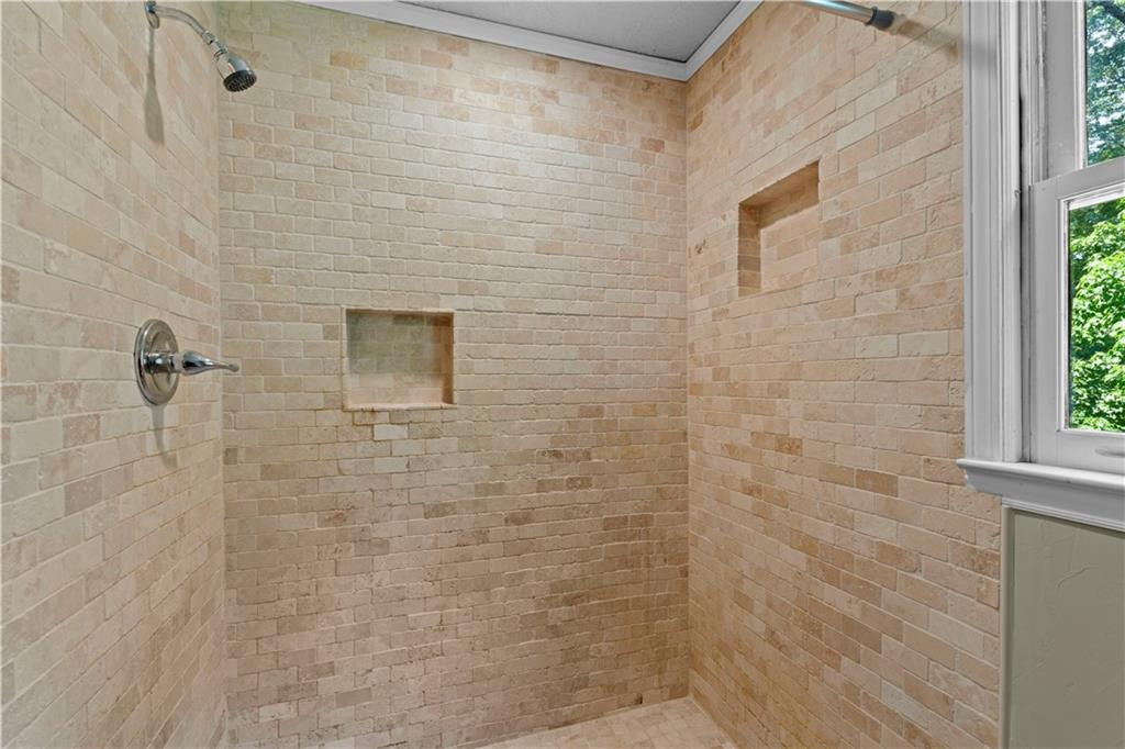 137 Roxdale Place Roxboro, NC 27574 - Photo 24 of 30 a bathroom with a shower