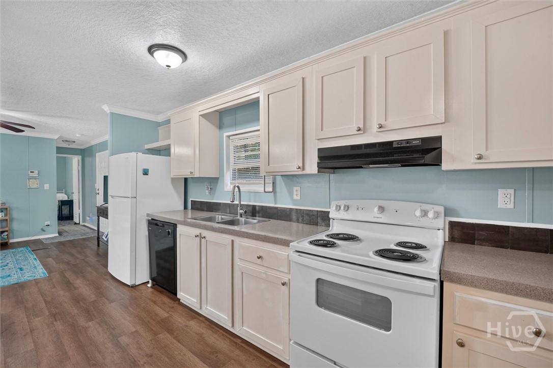 4 Talmadge Drive Rincon, GA 31326 - Photo 8 of 28 Kitchen
