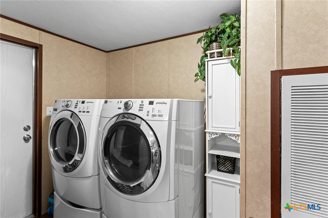 14815 Johnson Rd Trail Manor, TX 78653 - Photo 33 of 37