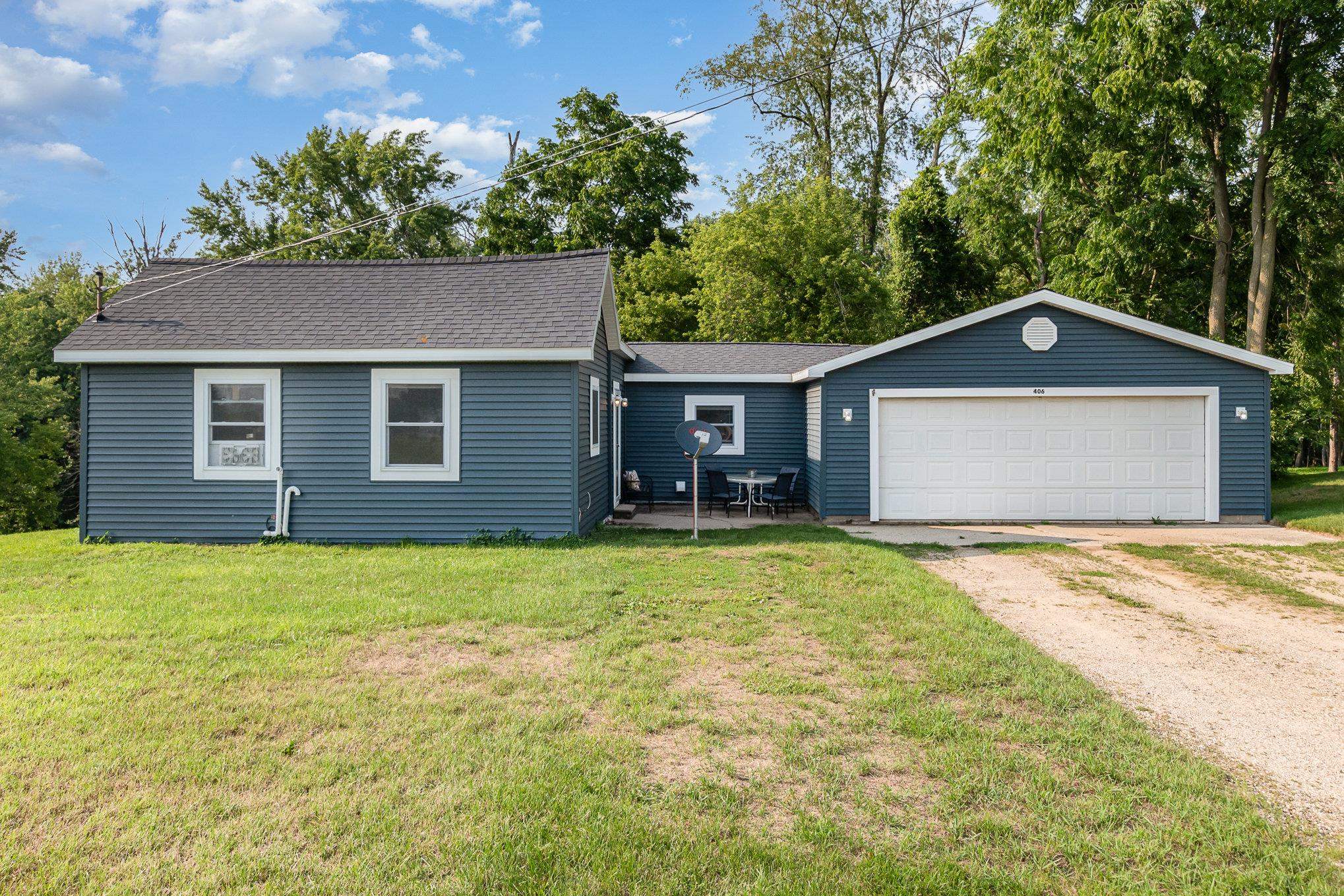 406 West Main Street Maple Rapids, MI 48853 - Photo 1 of 25 1913287.JPG