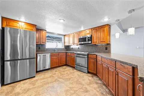 $619,900 | 9407 Laura Anne Drive, Seminole, FL 33776