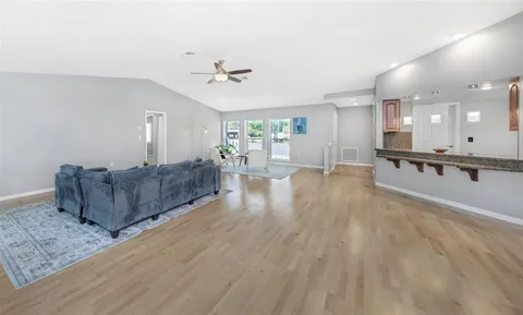 $589,900 | 9407 Laura Anne Drive, Seminole, FL 33776