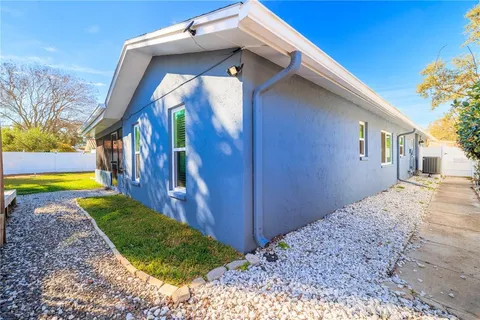 $619,900 | 9407 Laura Anne Drive, Seminole, FL 33776