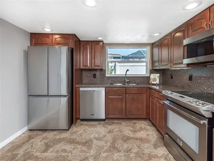 $589,900 | 9407 Laura Anne Drive, Seminole, FL 33776