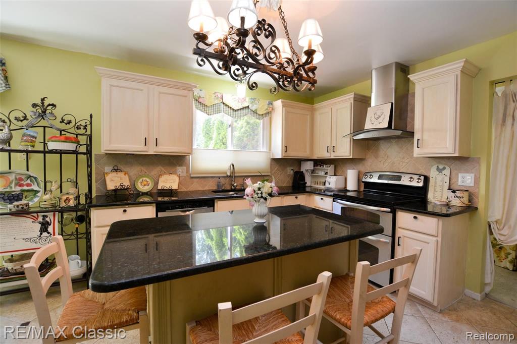 24321 Woodham Road Novi, MI 48374 - Photo 15 of 45