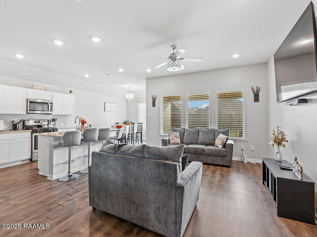 310 Colt Lane Lafayette, LA 70507 - Photo 2 of 22 IMG_9445