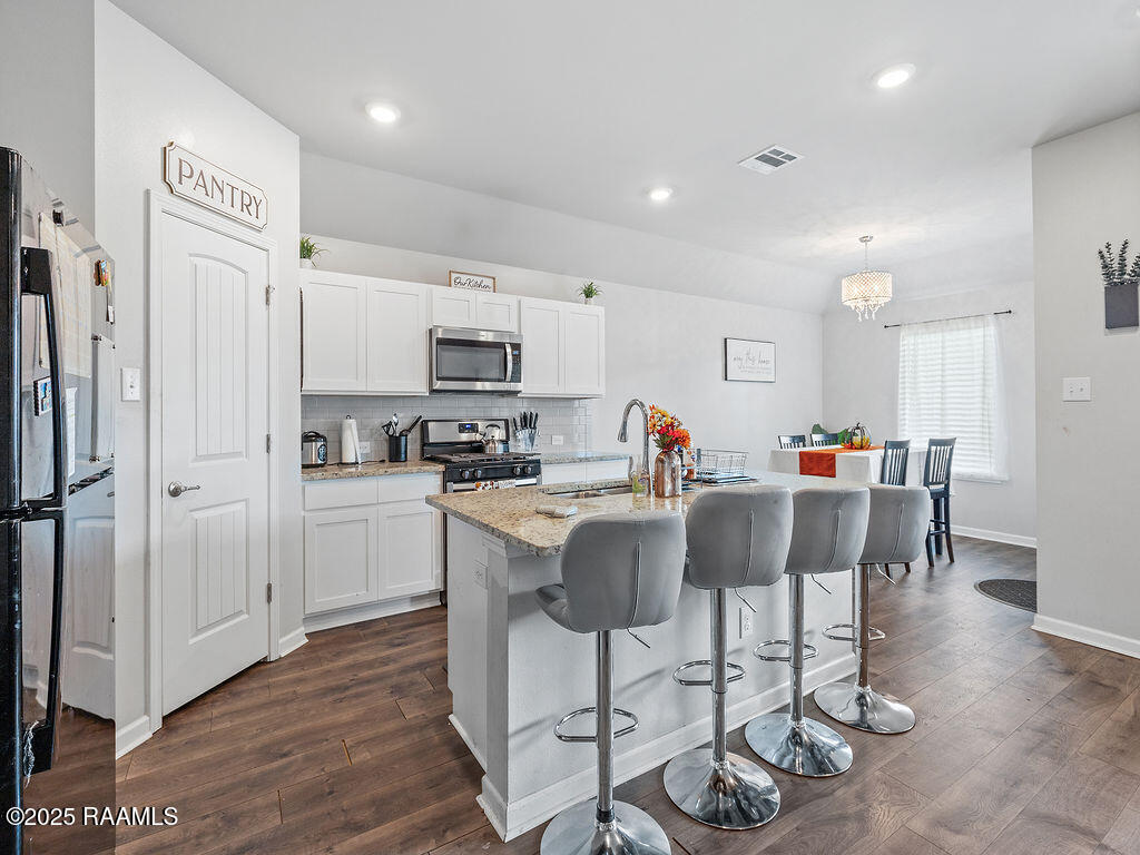 310 Colt Lane Lafayette, LA 70507 - Photo 4 of 22 IMG_9427