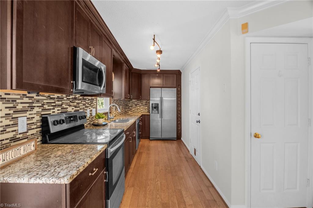 2501 White Fence Way High Point, NC 27265 - Photo 12 of 33