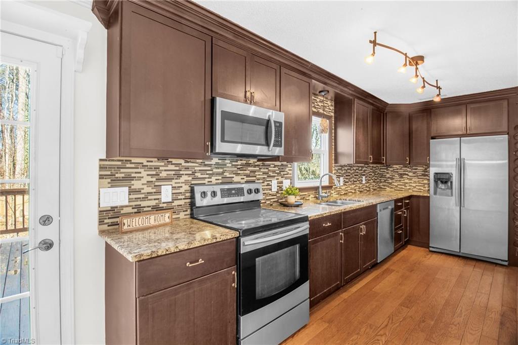 2501 White Fence Way High Point, NC 27265 - Photo 13 of 33