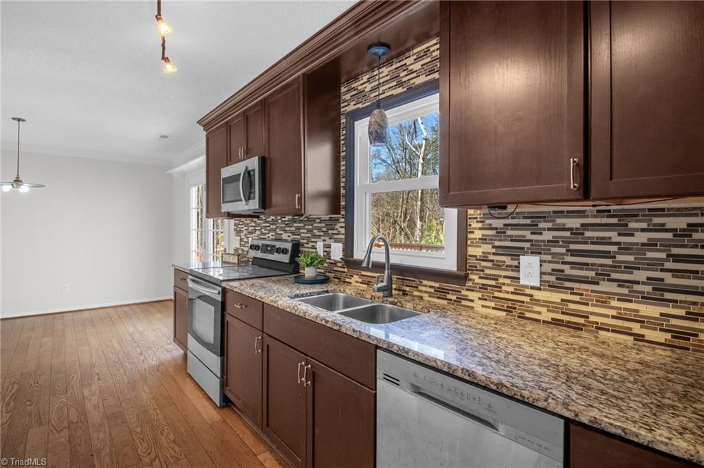 2501 White Fence Way High Point, NC 27265 - Photo 14 of 33