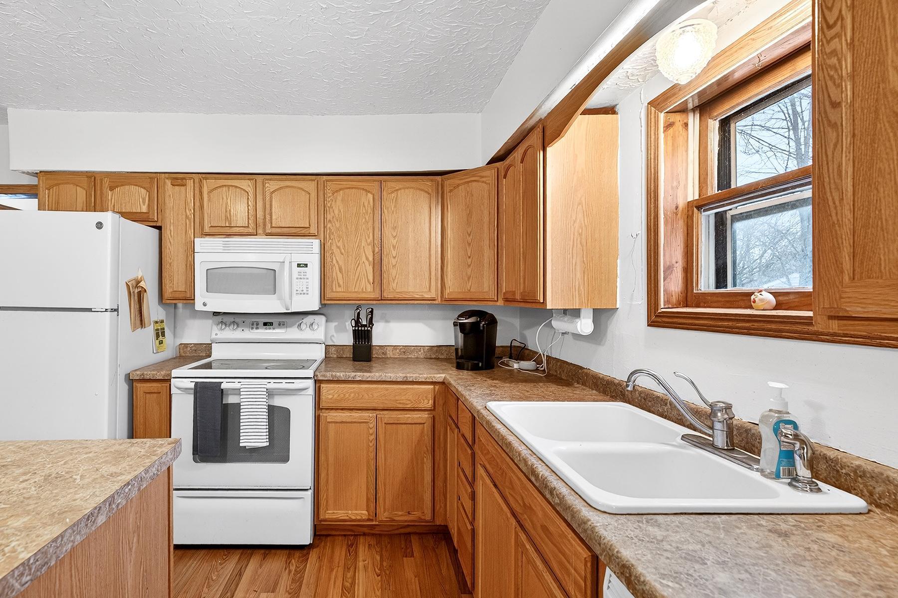 809 South 5th Street St. Peter, MN 56082 - Photo 8 of 40