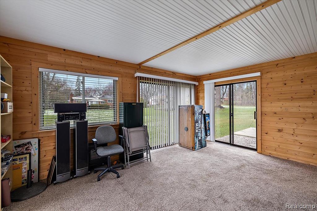 28333 Bayberry Road Farmington, MI 48331 - Photo 7 of 53