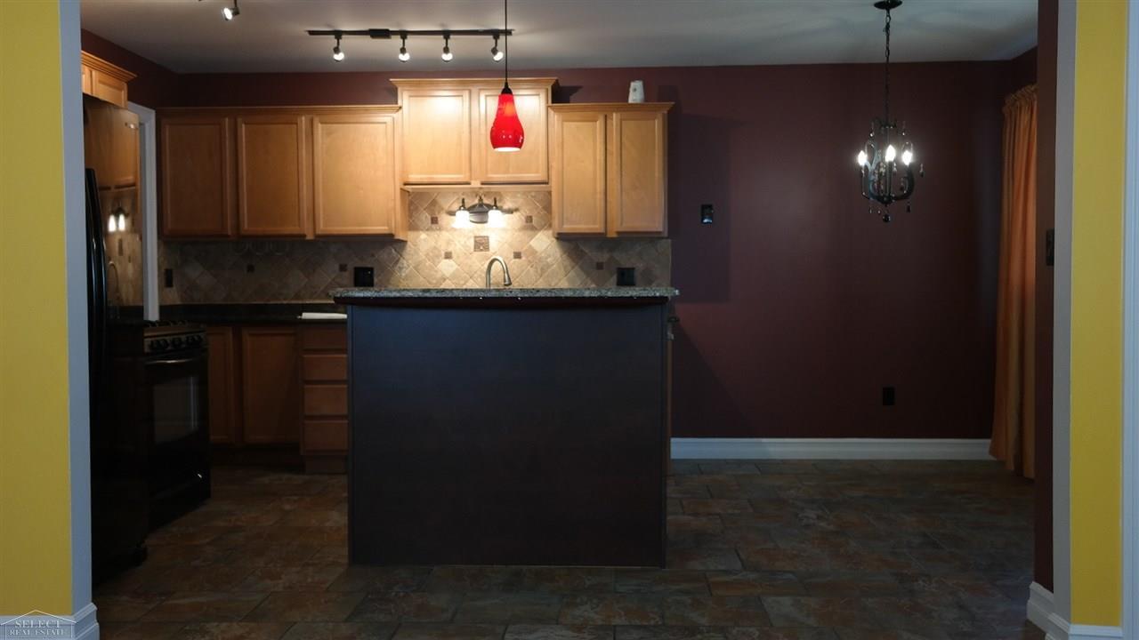 4926 15 Mile Road Sterling Heights, MI 48310 - Photo 14 of 57