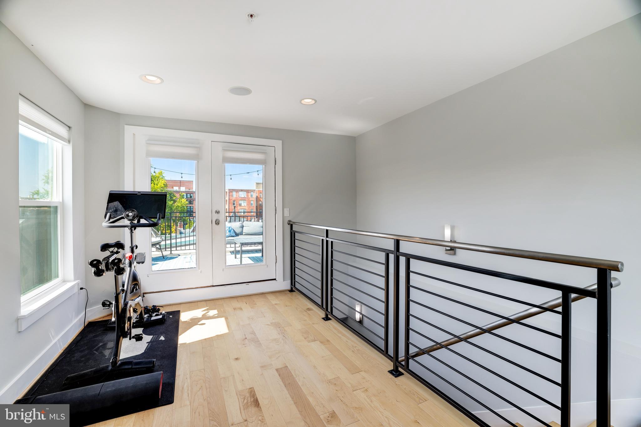 2435 Ontario Road Northwest, Unit 4 Washington, DC 20009 - Photo 16 of 20 Flex Room/Den Space