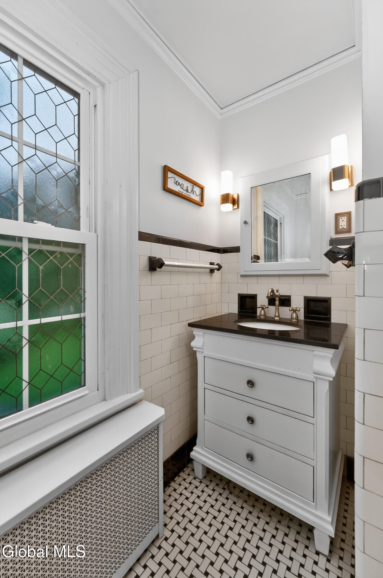 4 Sunnyside Road Scotia, NY 12302 - Photo 40 of 59 11 Bathroom 1