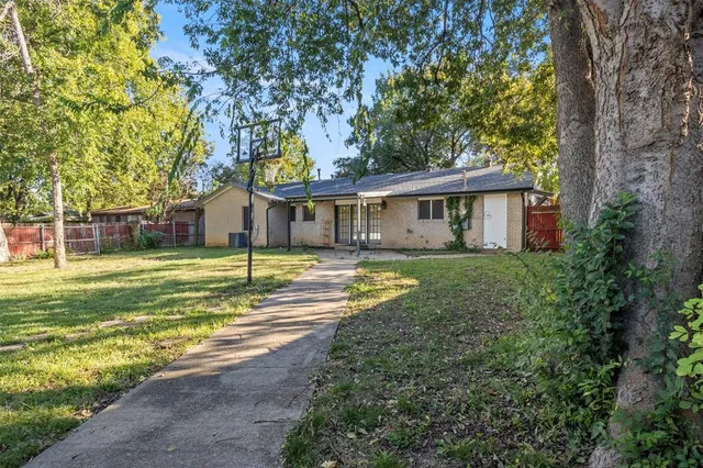 $265,000 | 2007 East Park Row Drive, Arlington, TX 76010