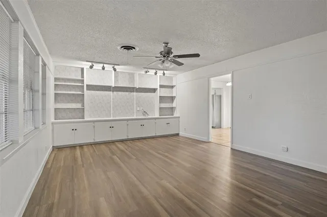 $265,000 | 2007 East Park Row Drive, Arlington, TX 76010