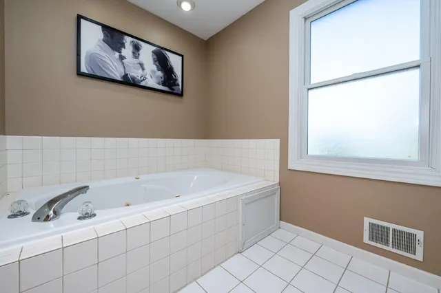 $519,900 | 3800 Park Place, St. Joseph, MI 49085