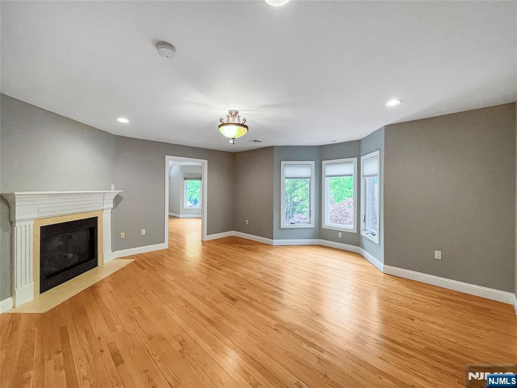 445 Nevada Street Paramus, NJ 07652 - Photo 36 of 50