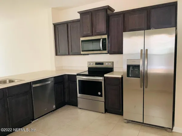 $1,725 | 7700 Legacy Trail, Jacksonville, FL 32256