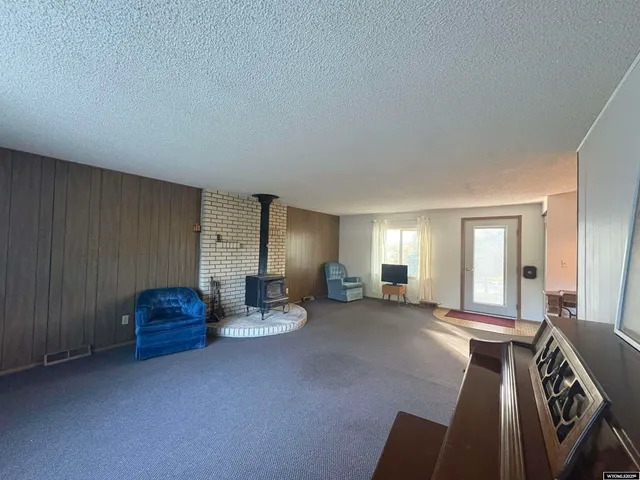 $161,000 | 225 North 8th Street, Douglas, WY 82633