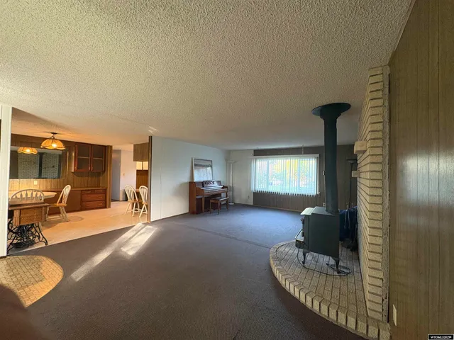 $161,000 | 225 North 8th Street, Douglas, WY 82633