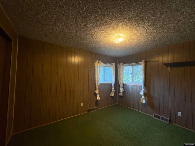 $161,000 | 225 North 8th Street, Douglas, WY 82633