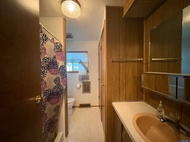 $161,000 | 225 North 8th Street, Douglas, WY 82633