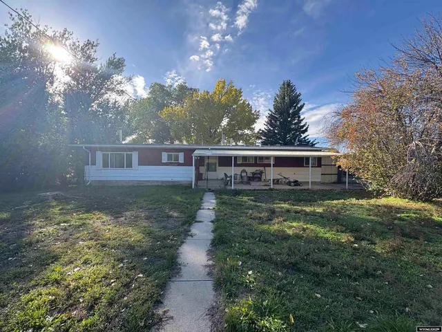 $161,000 | 225 North 8th Street, Douglas, WY 82633
