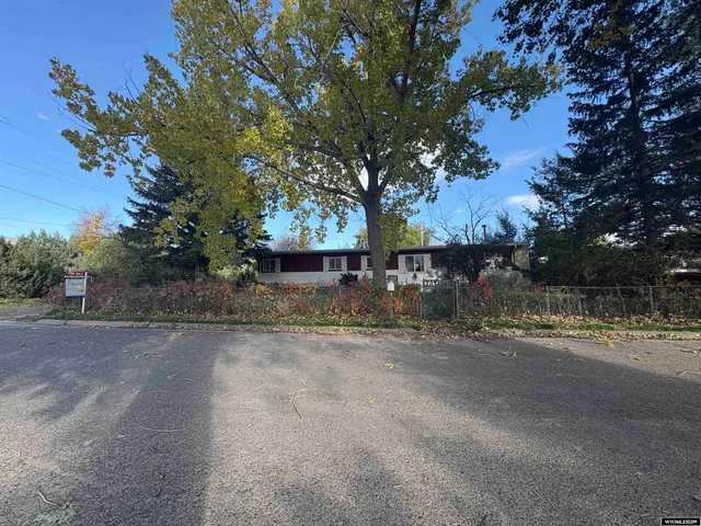 $161,000 | 225 North 8th Street, Douglas, WY 82633