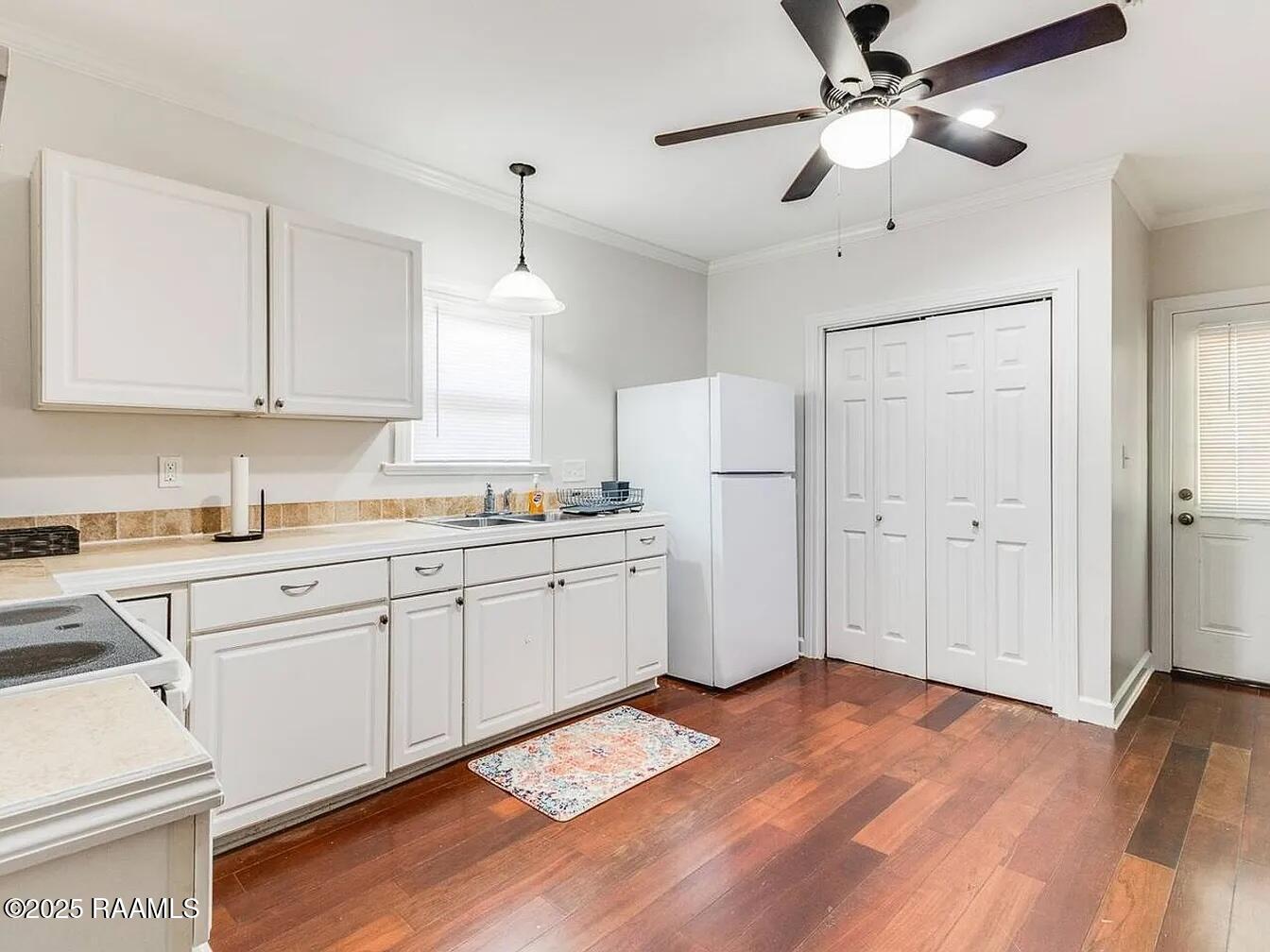 417 Cleveland Street Lafayette, LA 70501 - Photo 4 of 12 Cleveland 4