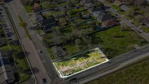 $100,000 | 451 North Jim Miller Road, Dallas, TX 75217