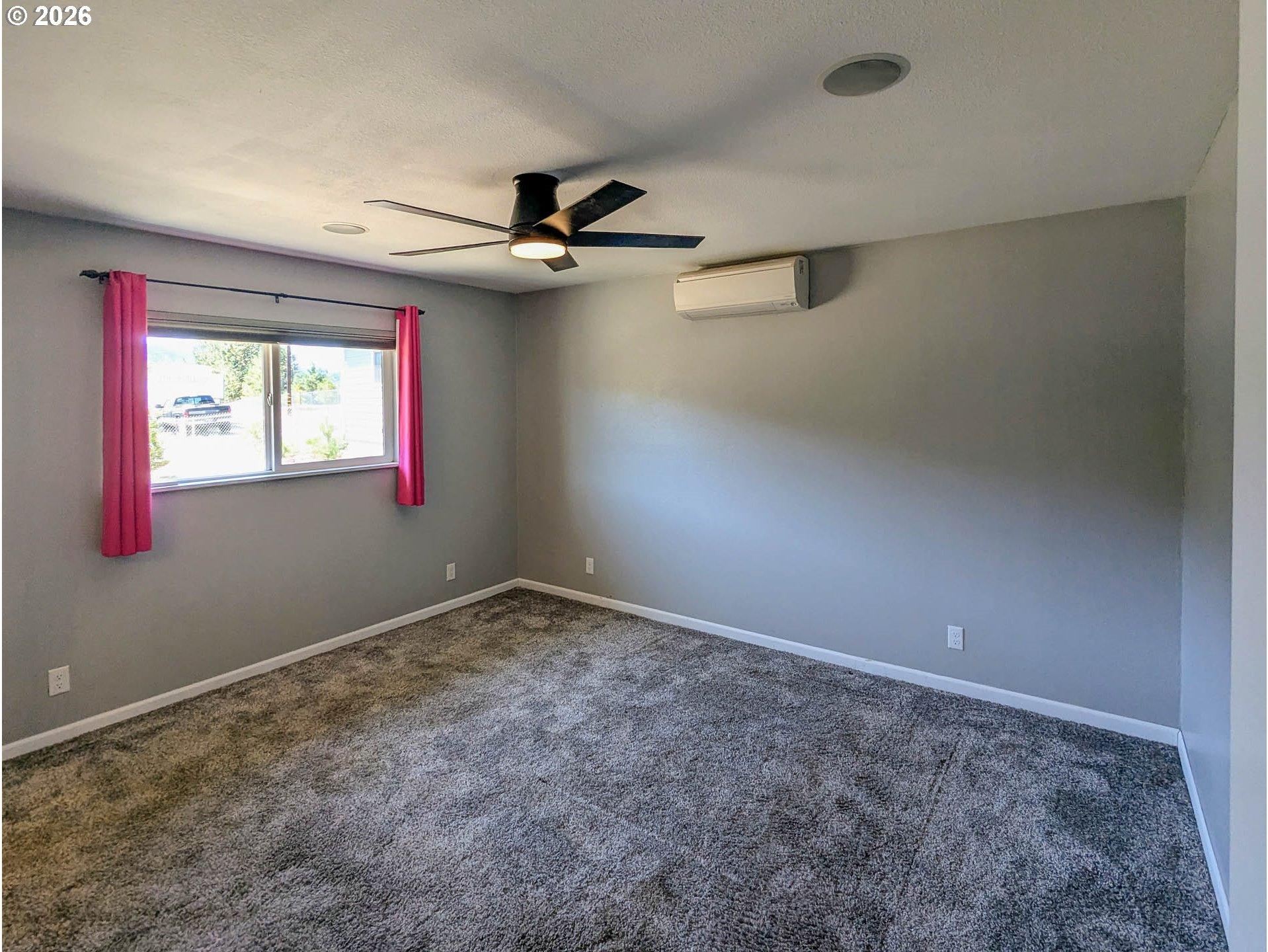 61 Oak Street Winston, OR 97496 - Photo 13 of 46 Gallery Image 13