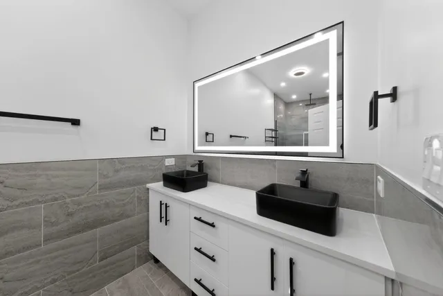 $399,900 | 148 West 59th Street, Chicago, IL 60621