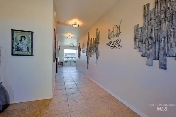 $879,990 | 1422 River View Lane, Buhl, ID 83316