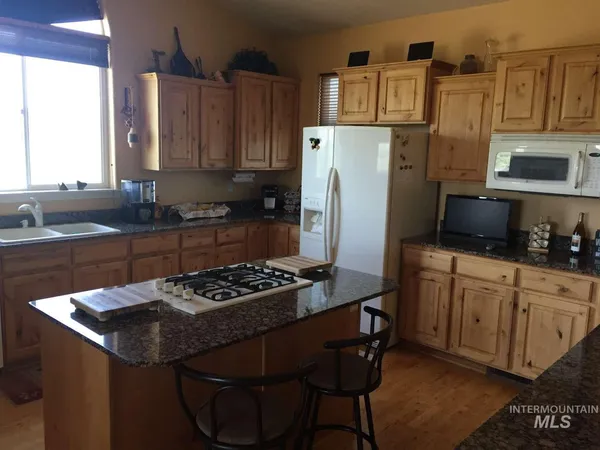 $879,990 | 1422 River View Lane, Buhl, ID 83316