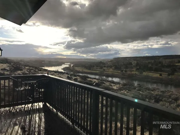 $879,990 | 1422 River View Lane, Buhl, ID 83316