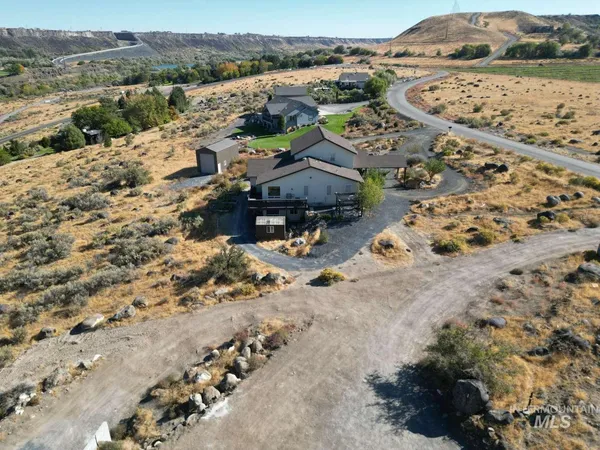 $879,990 | 1422 River View Lane, Buhl, ID 83316