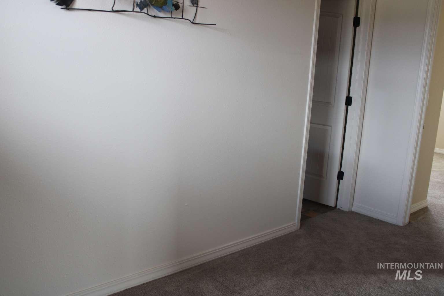 1422 River View Lane Buhl, ID 83316 - Photo 33 of 43 View of closet