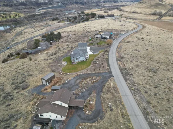 $879,990 | 1422 River View Lane, Buhl, ID 83316