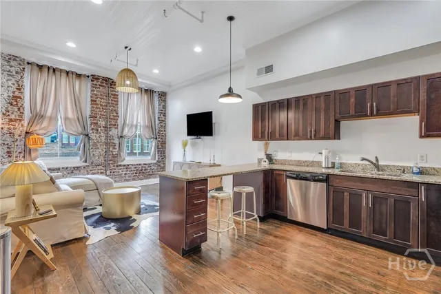 $479,999 | 310 West Broughton Street, Unit 3006, Savannah, GA 31401