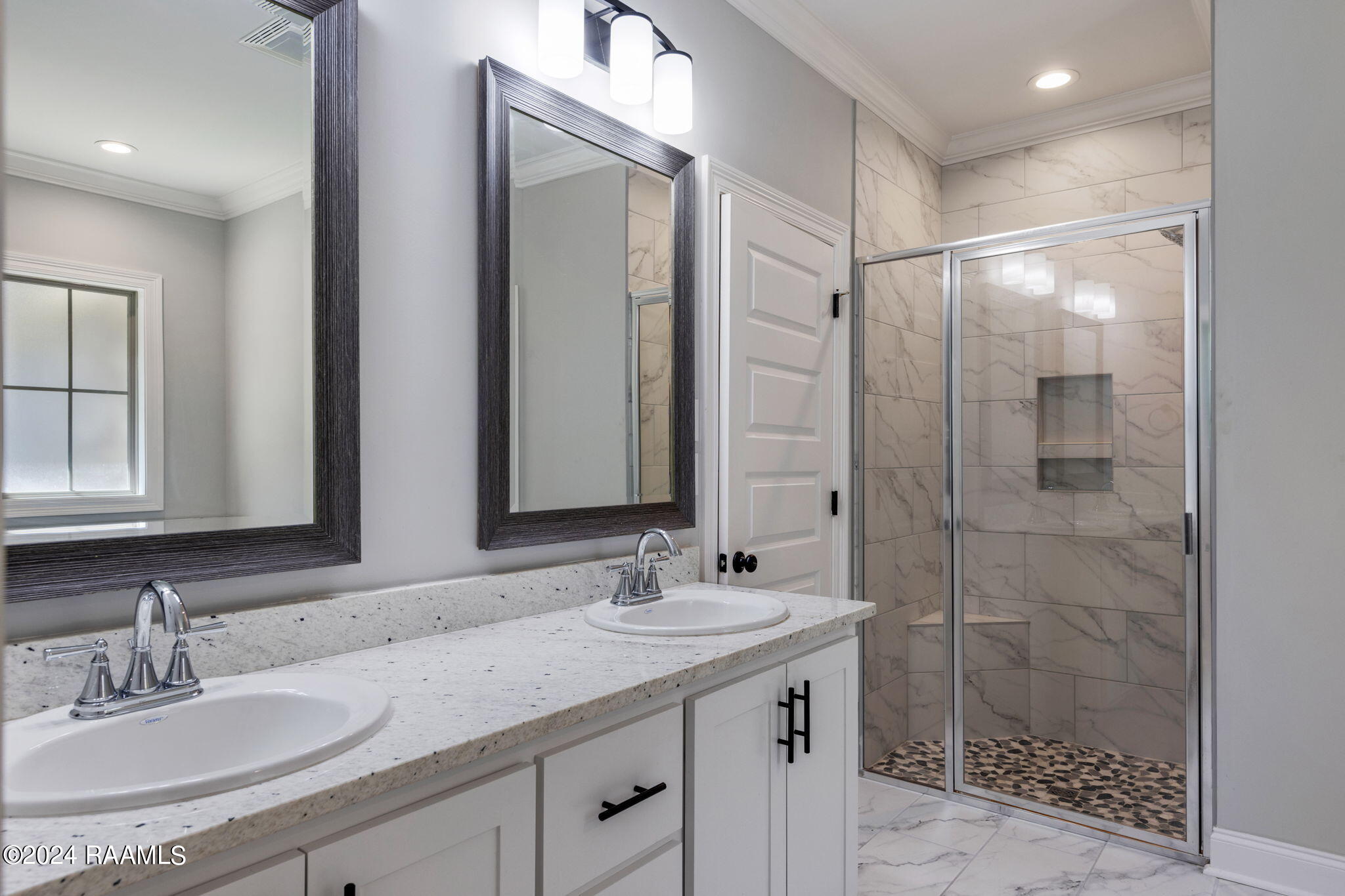 213 Timberland Ridge Boulevard Lafayette, LA 70507 - Photo 20 of 23 Master Bath