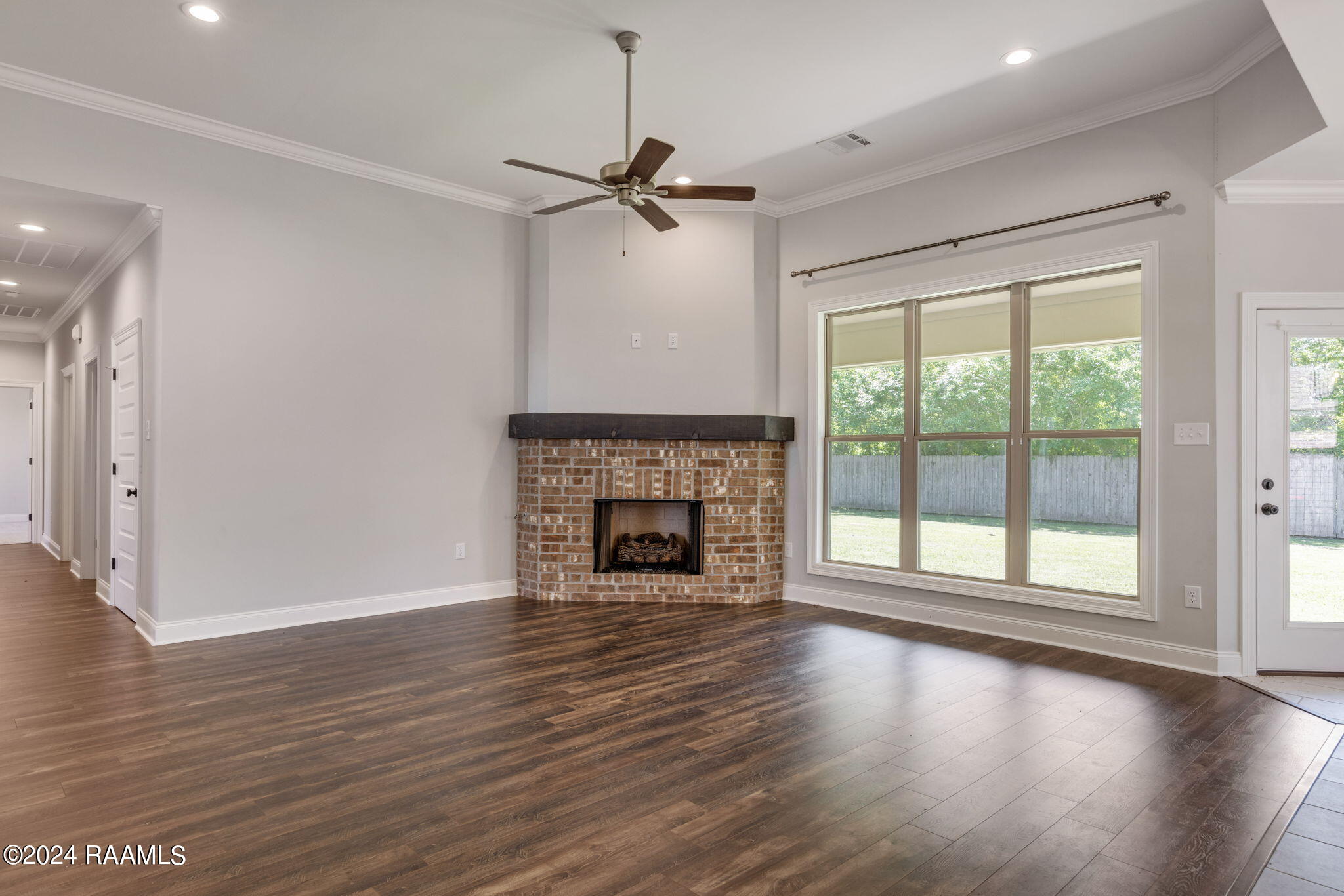 213 Timberland Ridge Boulevard Lafayette, LA 70507 - Photo 4 of 23 Living
