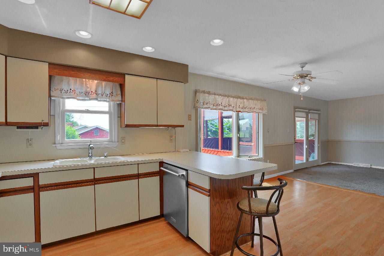 874 Grandview Road York, PA 17403 - Photo 14 of 40 Gallery Image 14