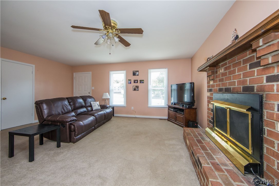 8108 Valencia Road Chesterfield, VA 23832 - Photo 4 of 25