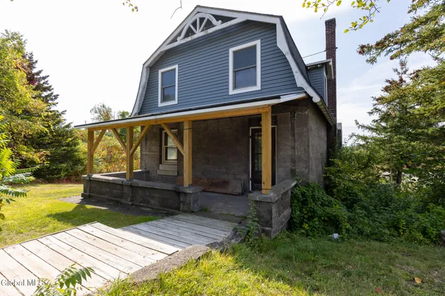 $170,000 | 29 Veterans Way, Moriah, NY 12956