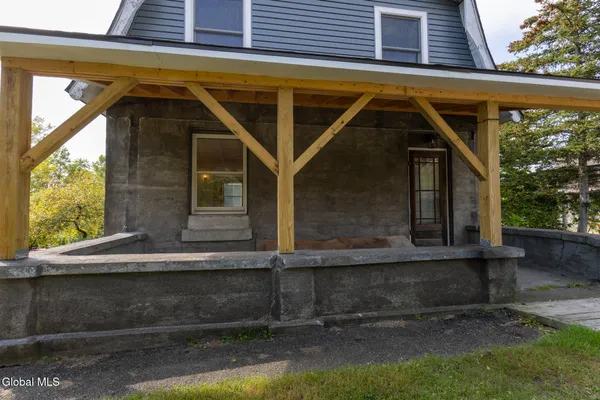 $165,000 | 29 Veterans Way, Moriah, NY 12956