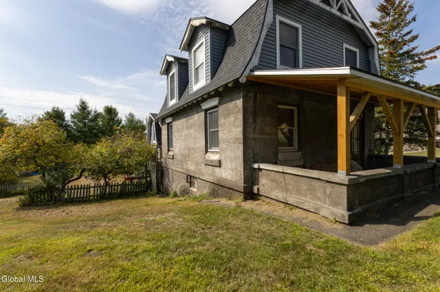 $170,000 | 29 Veterans Way, Moriah, NY 12956